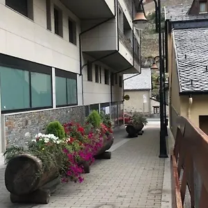 https://apartament-lareny-21-6p-canillo-zona-grandvalira.andorra-la-vella-hotels.net