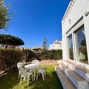 https://vista-puerto-180.es-andalucia.com